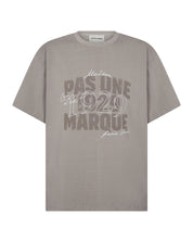 Pas Une 1929 Maison Tee