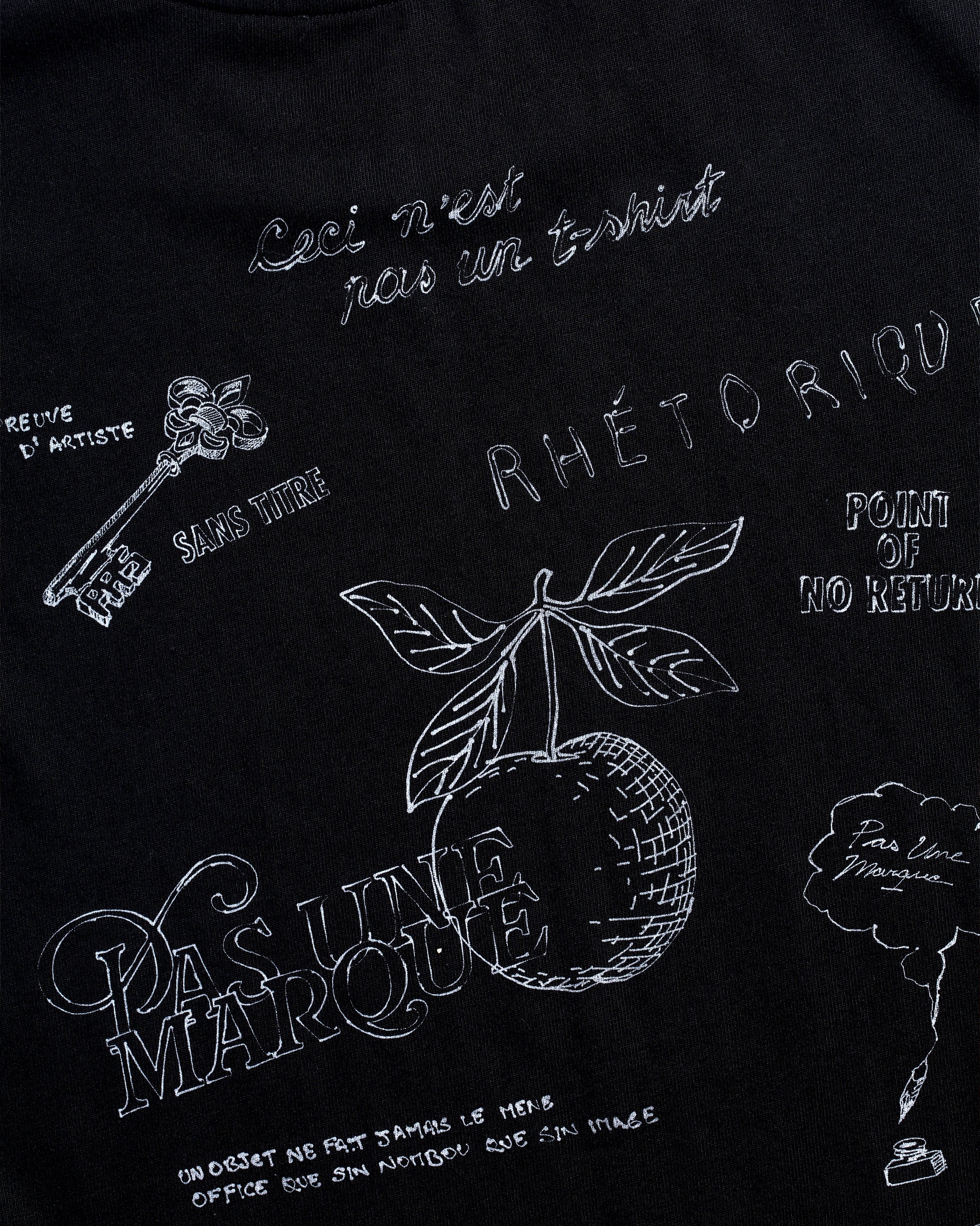 Apple Rene Magritte Tee (Black)