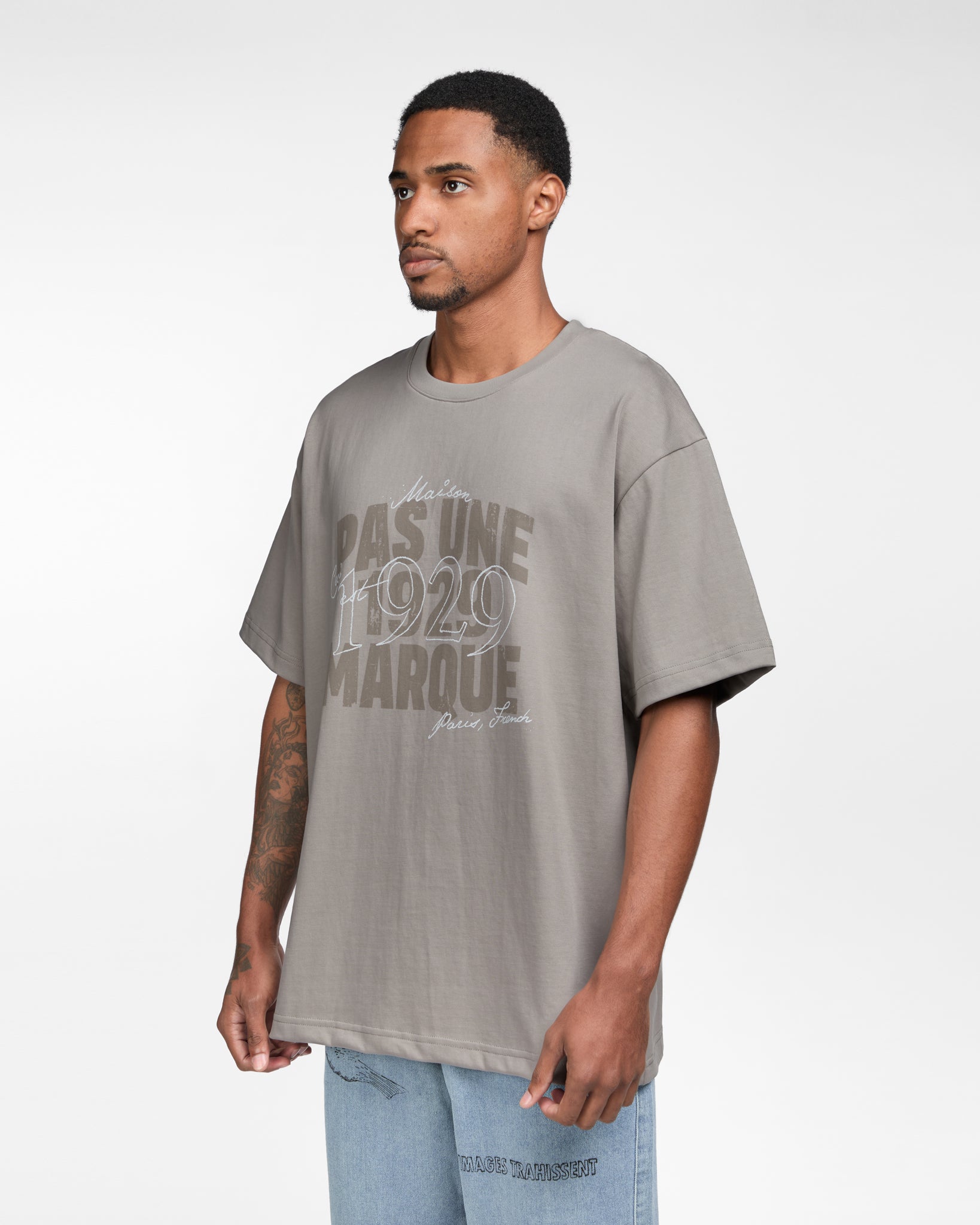 Pas Une 1929 Maison Tee