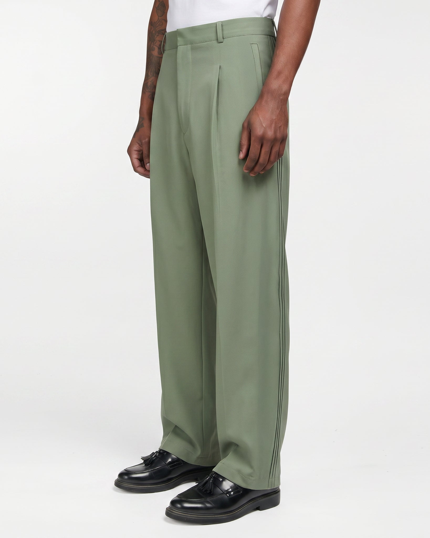 3-Pleat Linen Pants