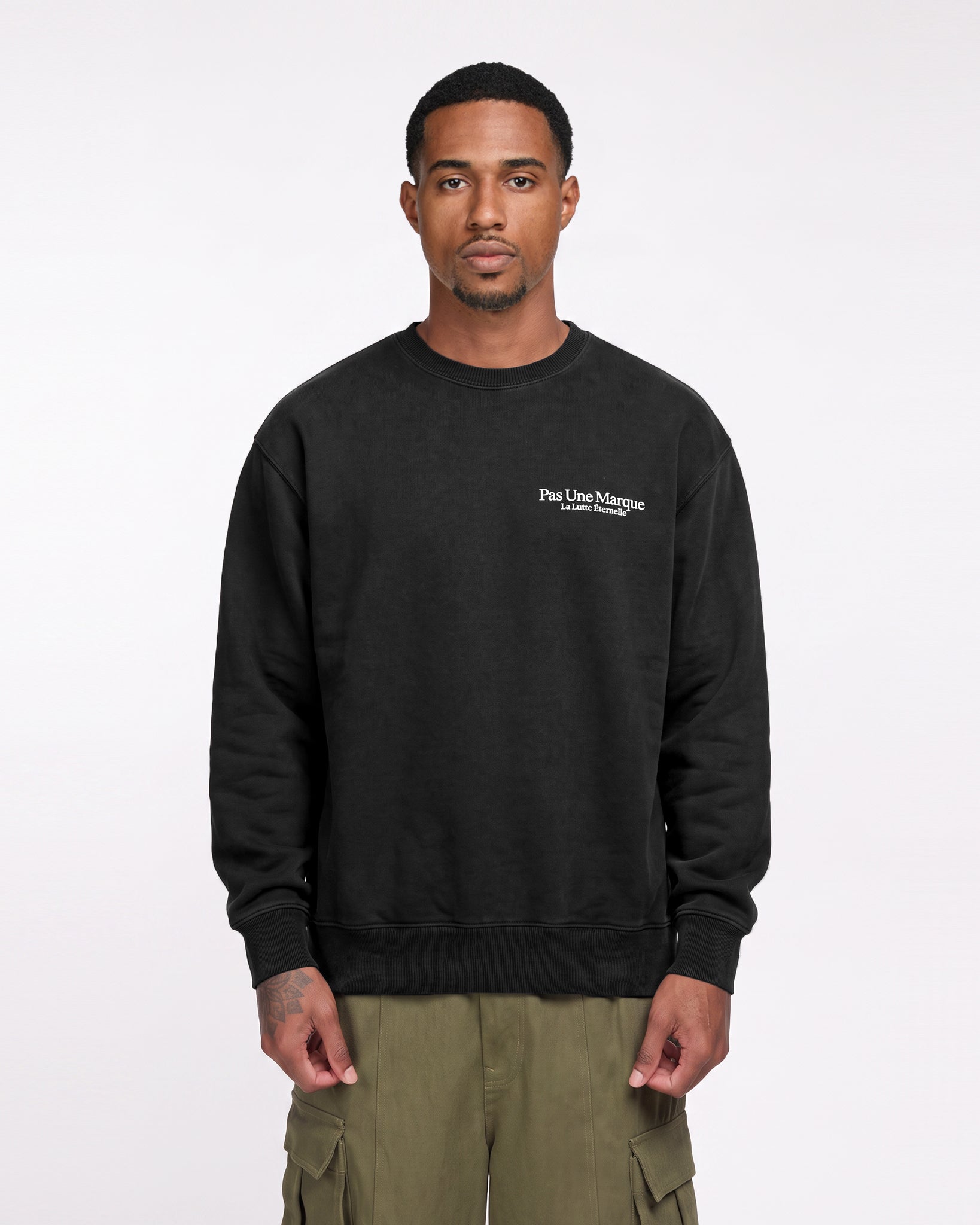 Oversized Sweatshirt La Lutte Éternelle (Black)
