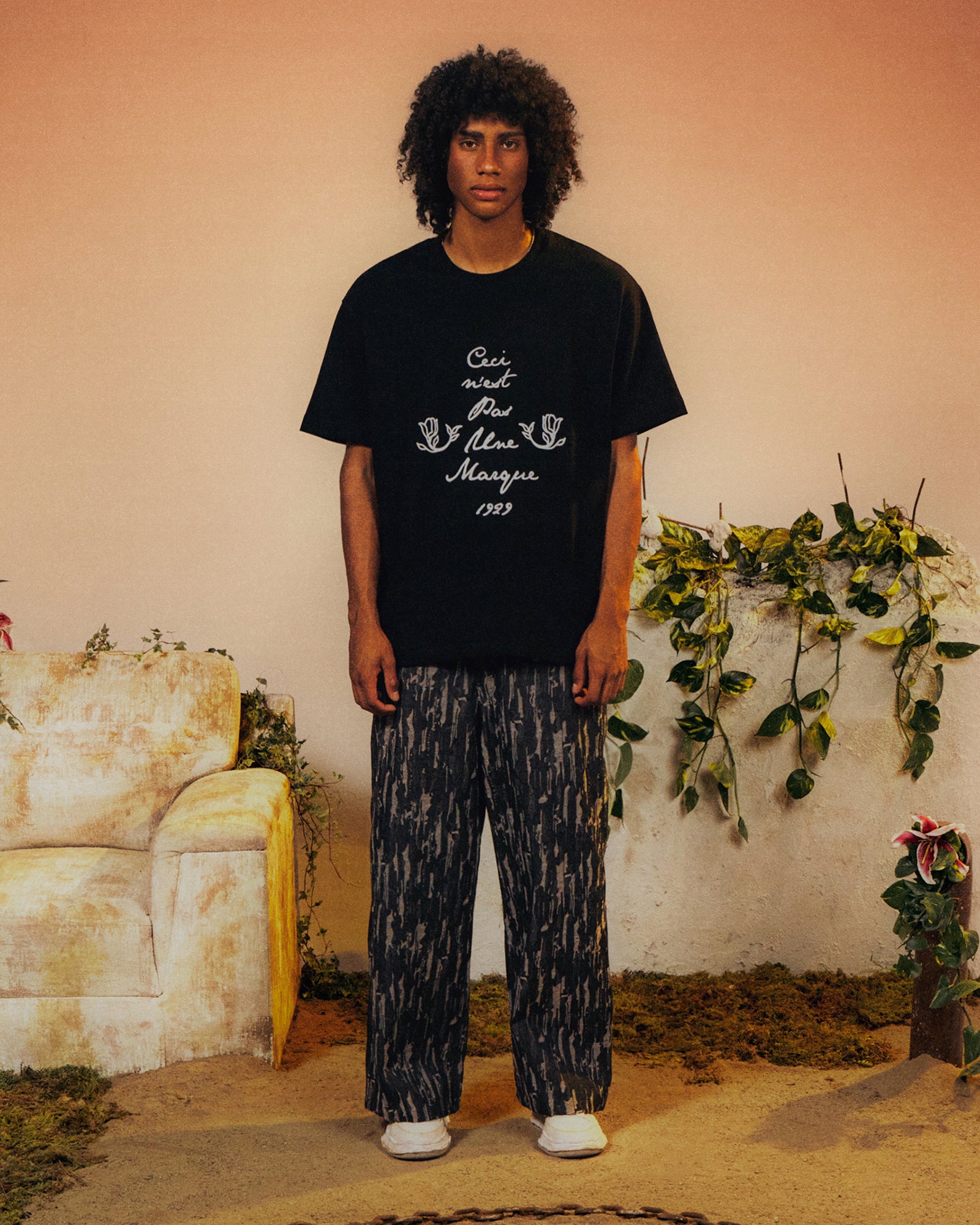 Ceci N’est Pas Une Marque Tee Shirt (Black)