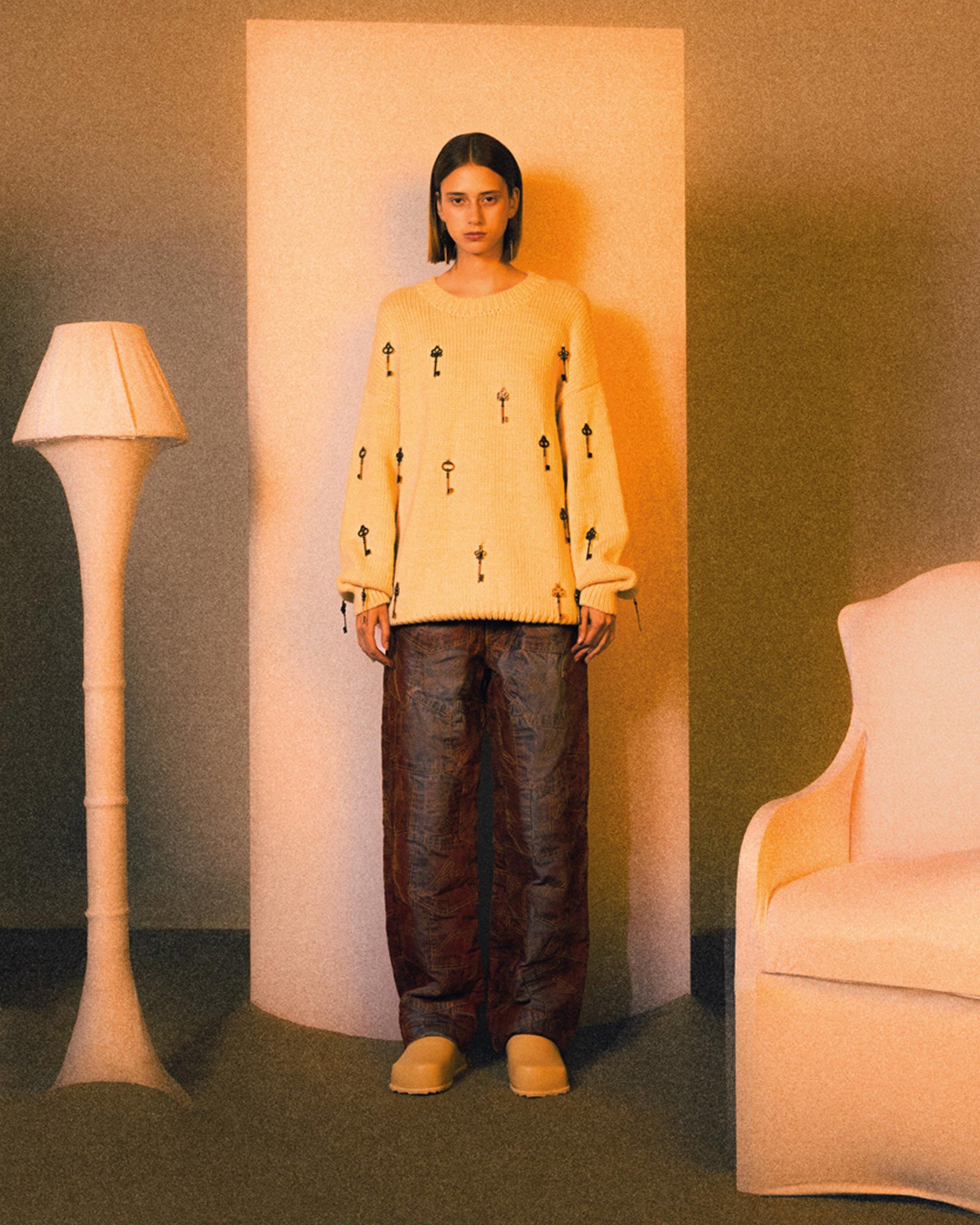 Knitted Sweatshirt Multi-Key (Raw White)