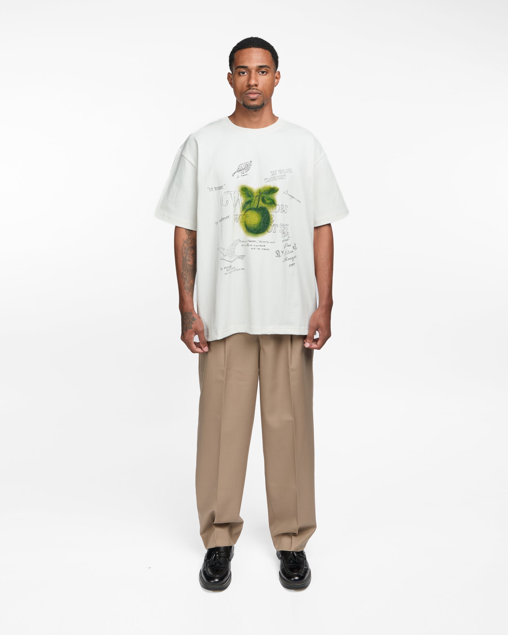 Apple Rene Magritte Tee (White)