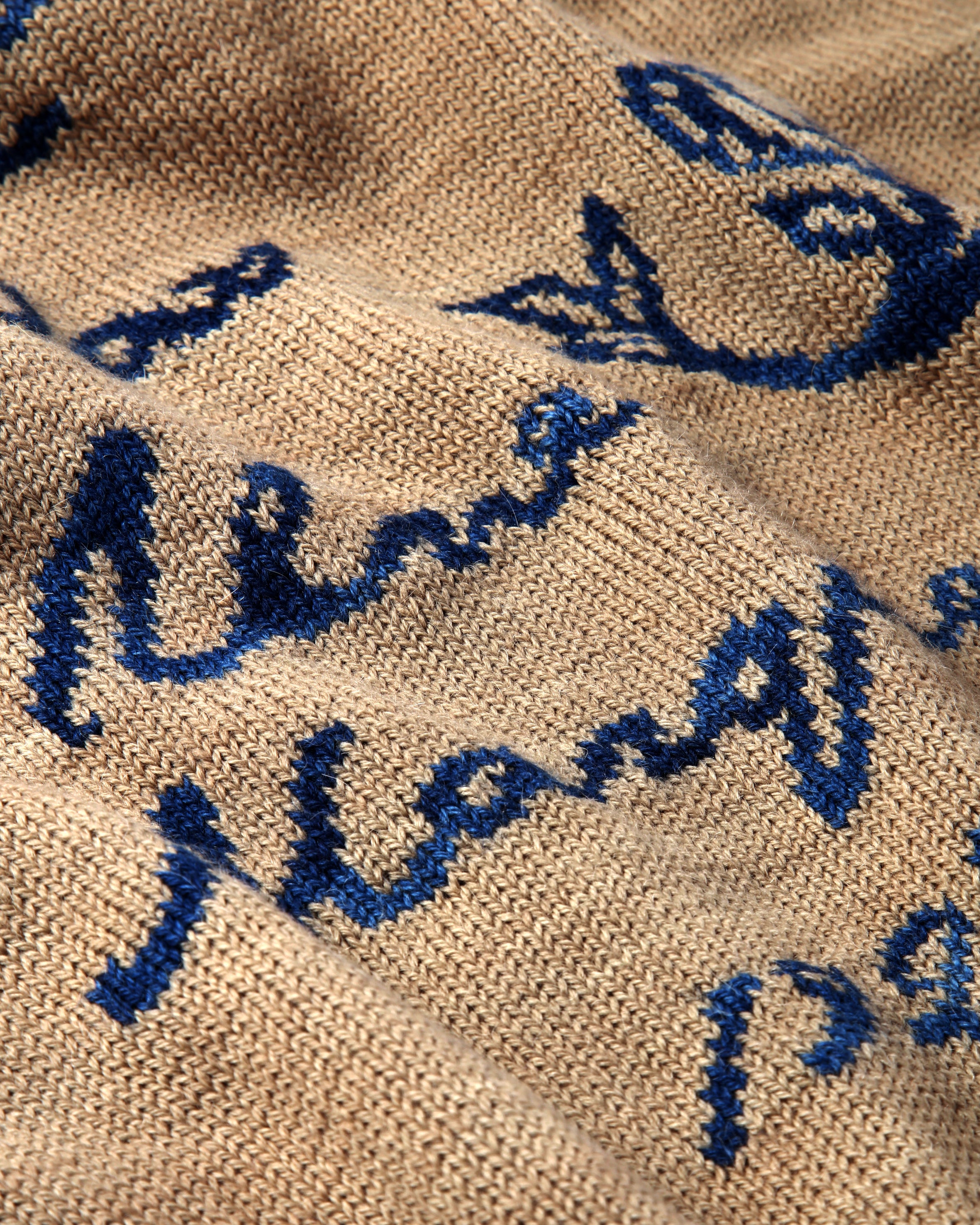 Ceci N'est Pas Une Marque Knited Sweatshirt