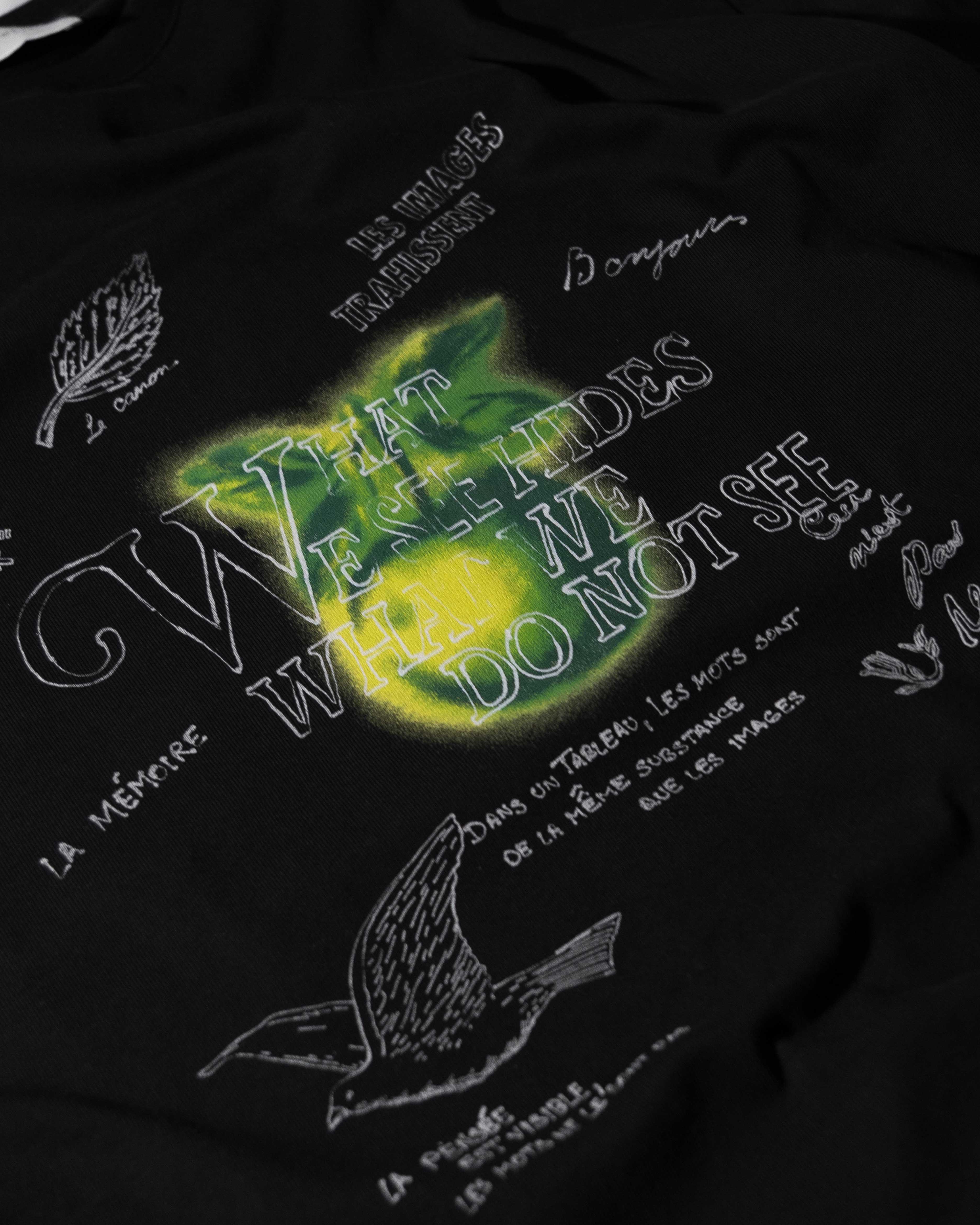 Apple Rene Magritte Tee (Black)