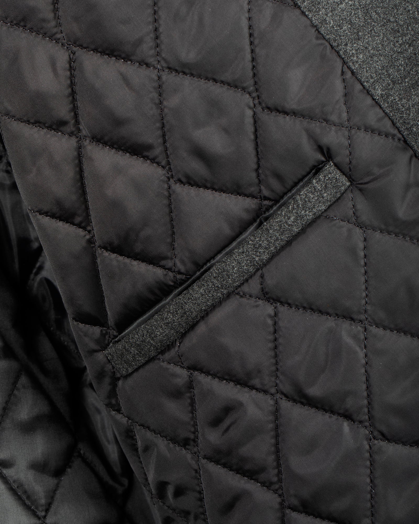 Terra Incognita Jacket (Charcoal)