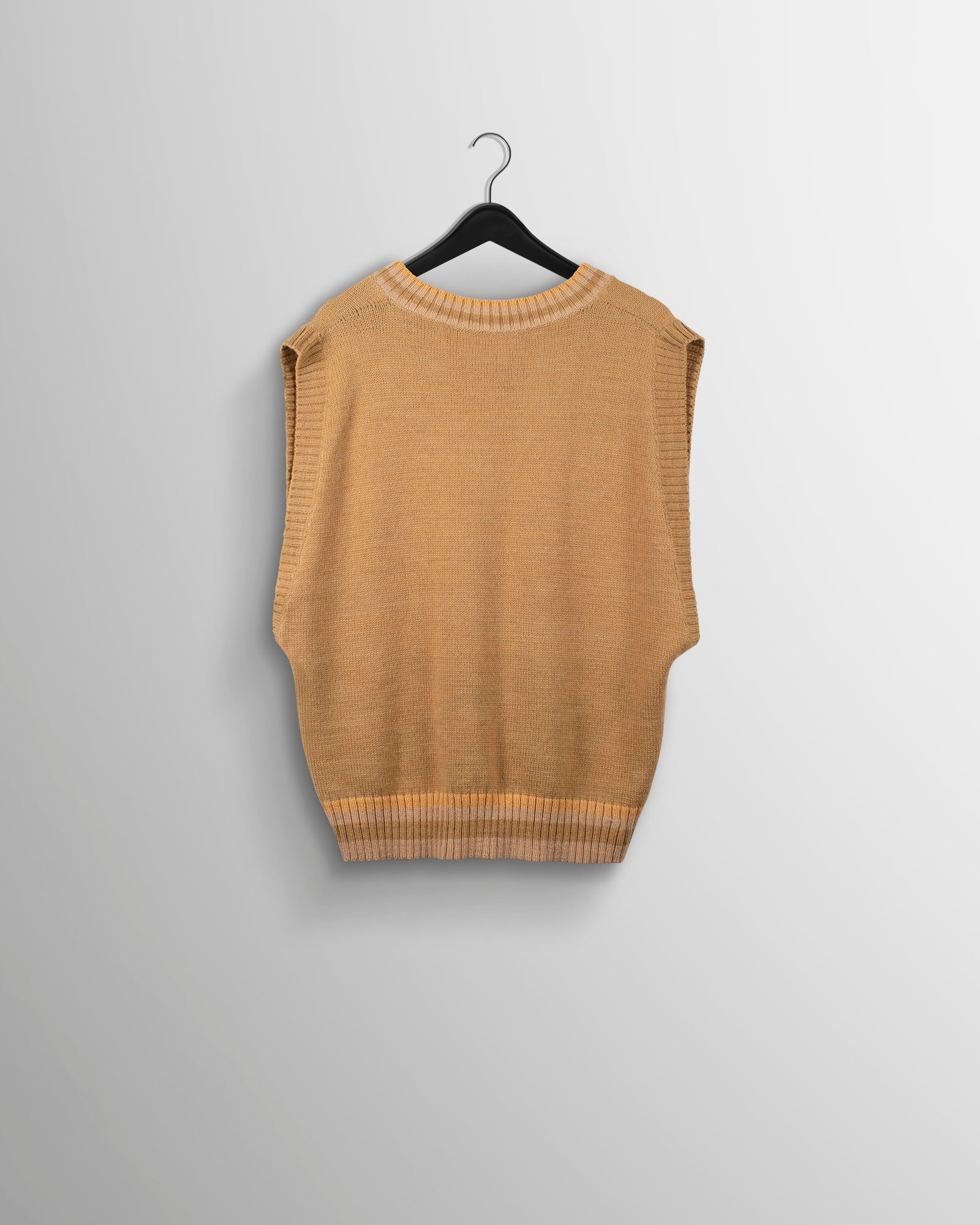 Knitted Sweater Vest (Lucuma / Camel)