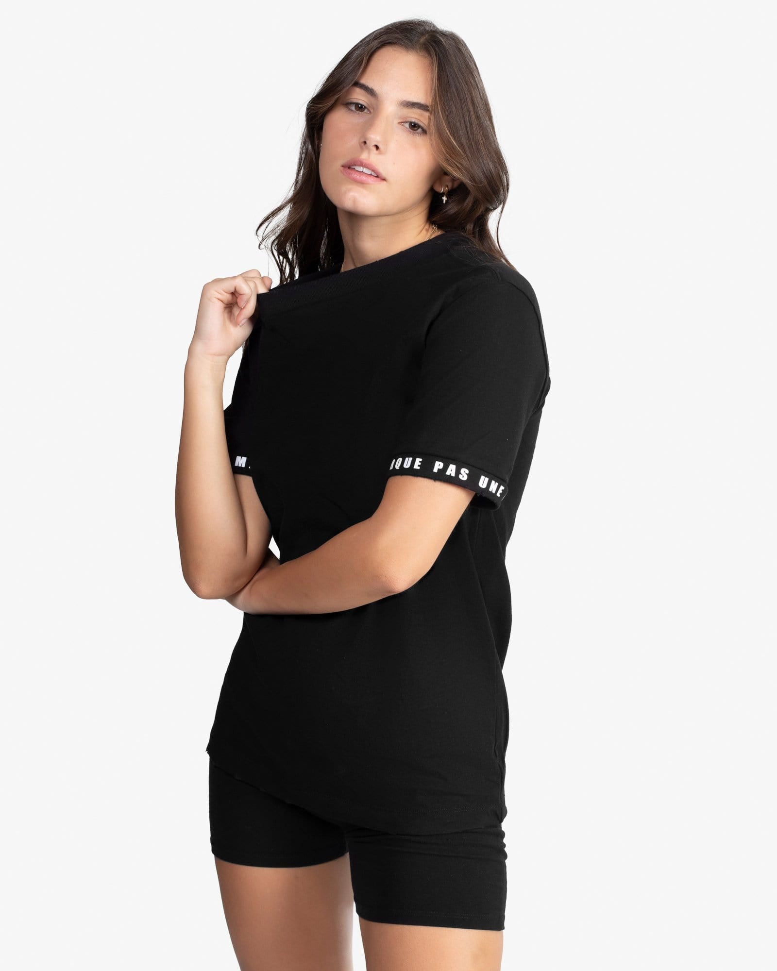 crewneck-tee-shirt-sleeve-black-941271.jpg
