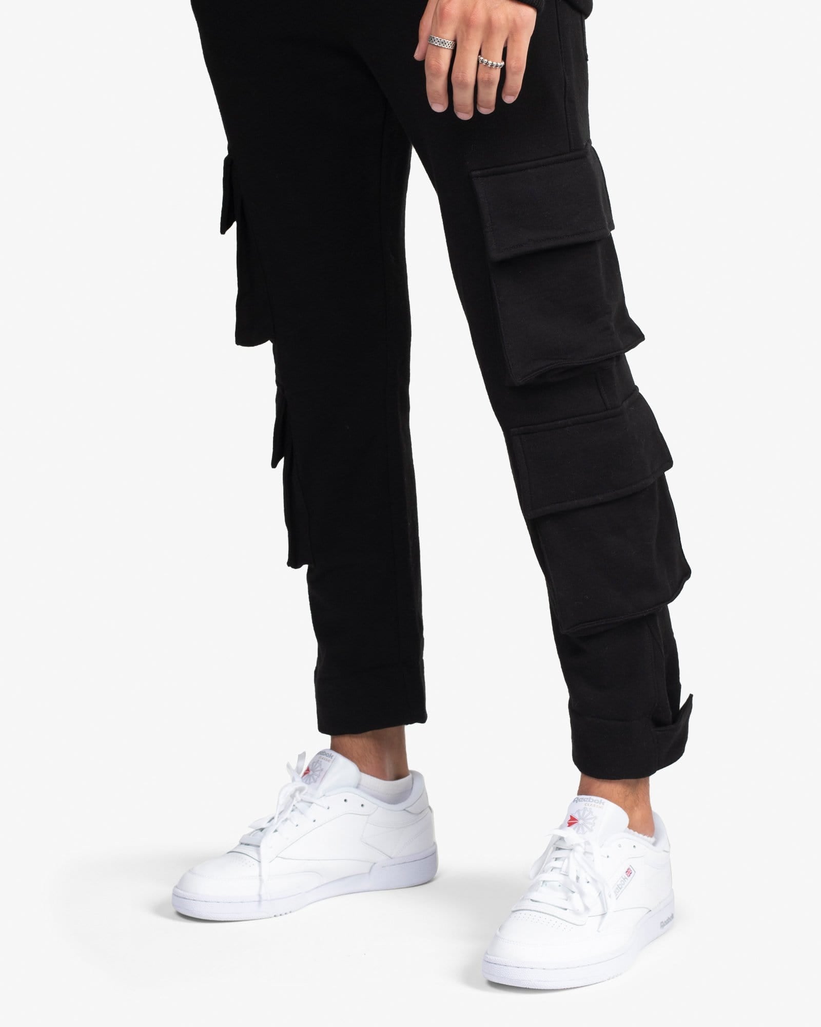 sweatpant-cargo-black-553340.jpg